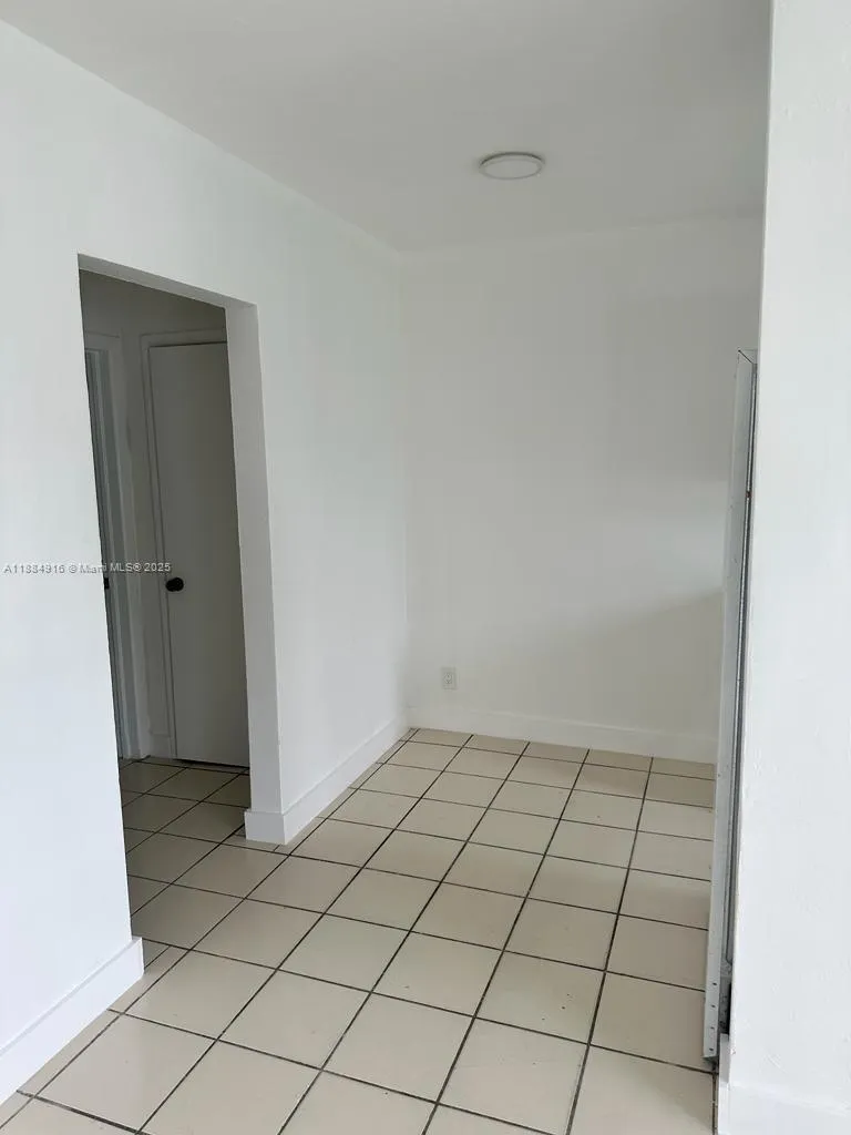 6025 Polk St, #2