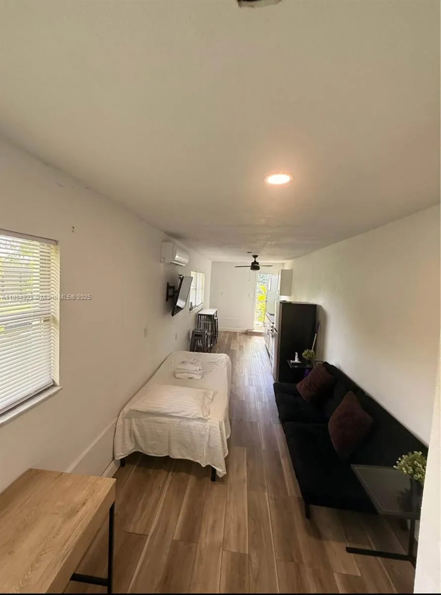 7170 NW 24th Pl