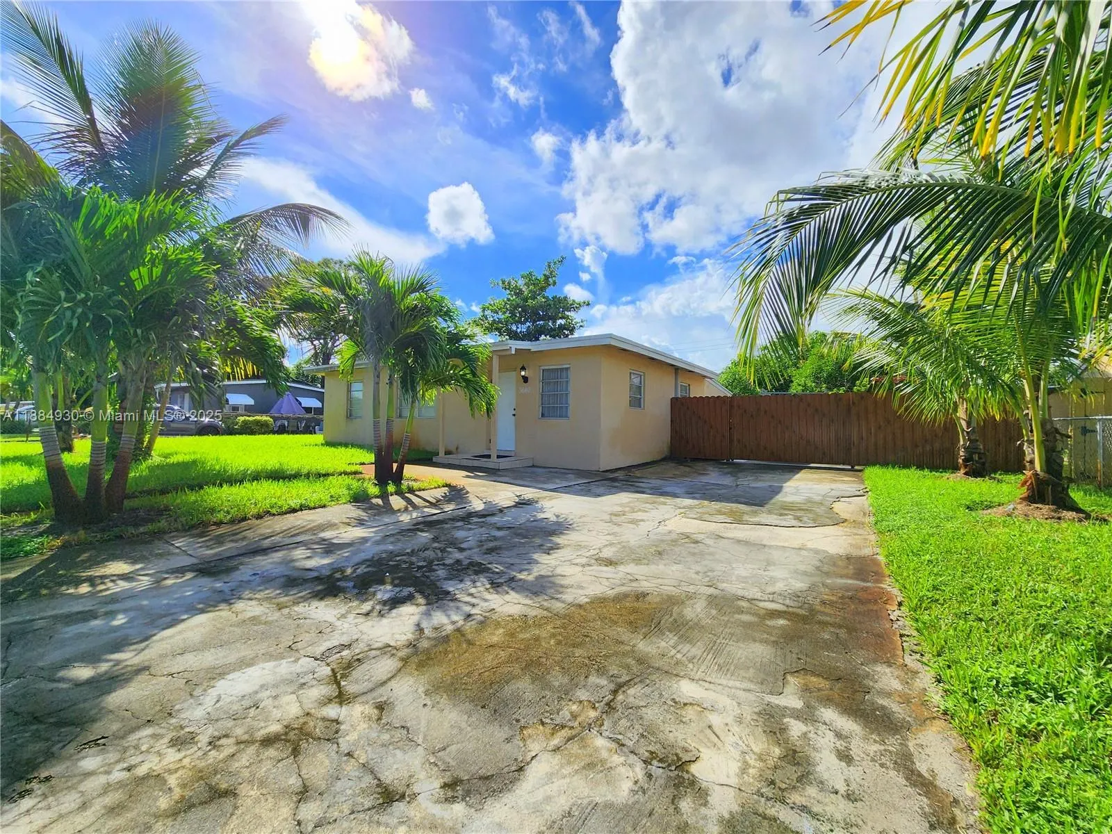 3640 NW 4th St