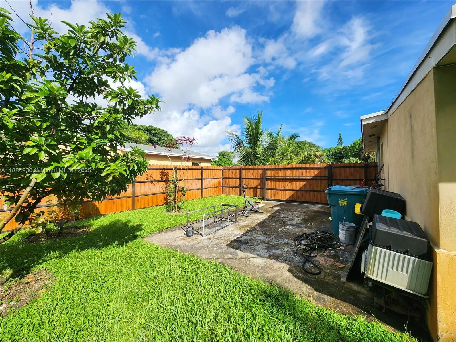 3640 NW 4th St