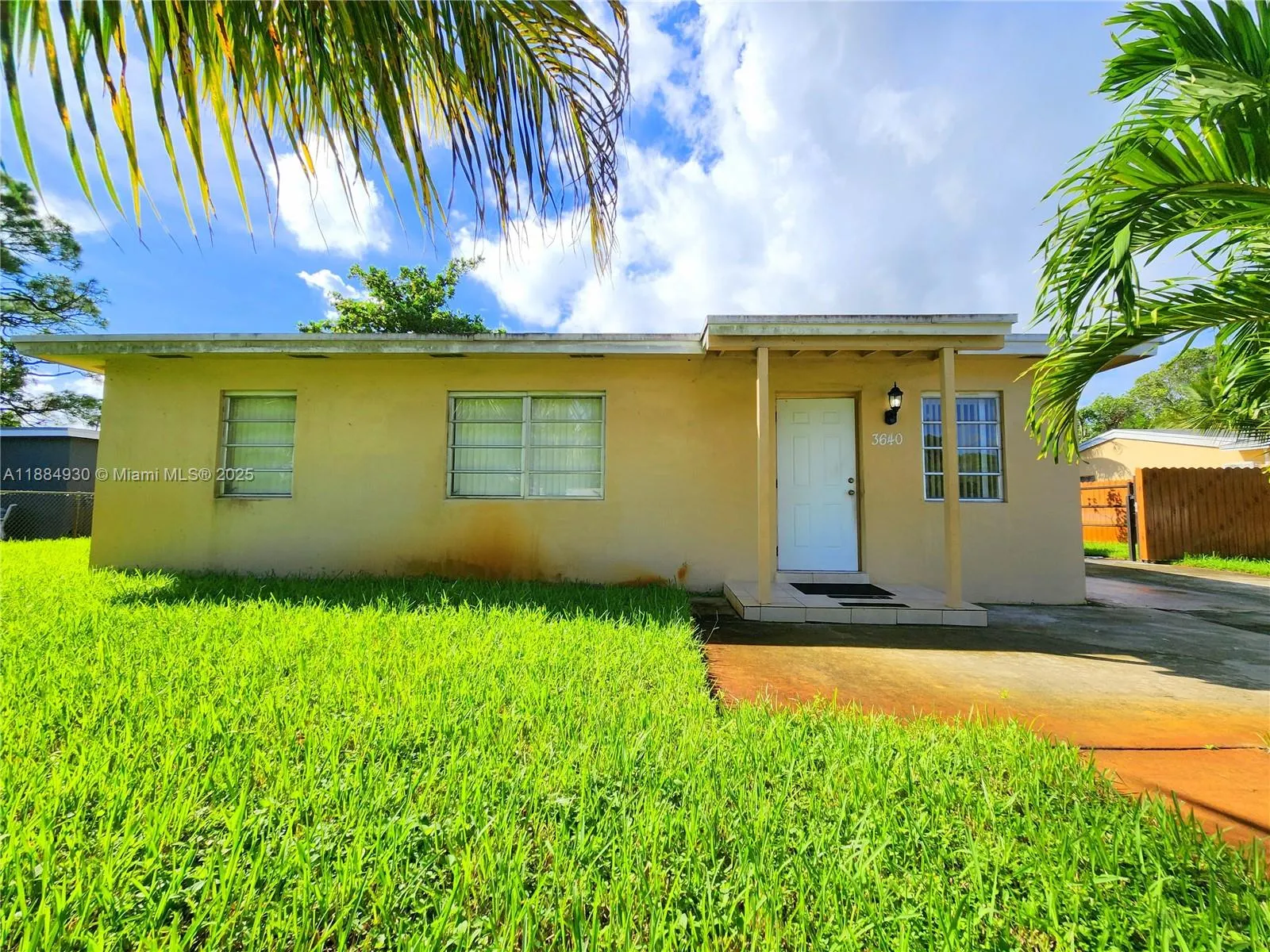 3640 NW 4th St