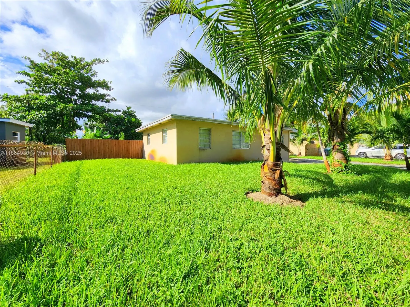 3640 NW 4th St