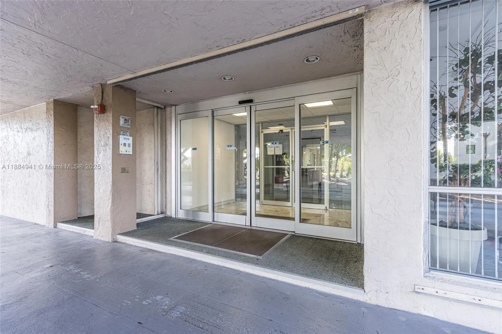 1625 SE 10th Ave, #402