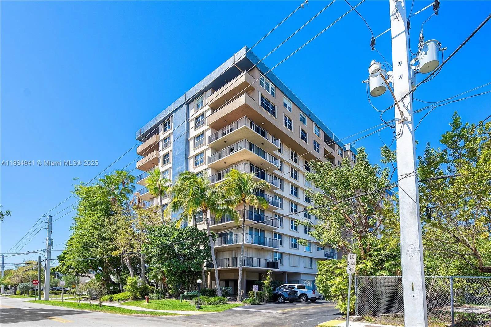 1625 SE 10th Ave, #402