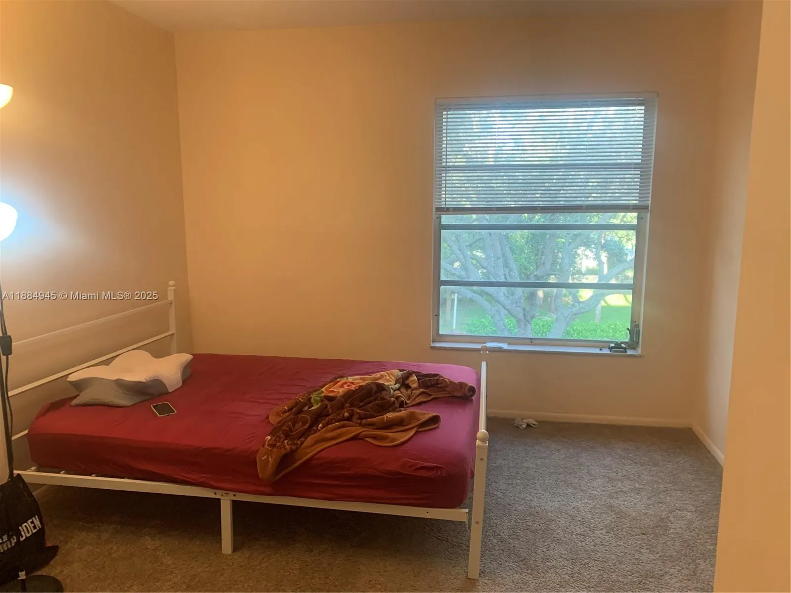 490 NW 20th St, #3090