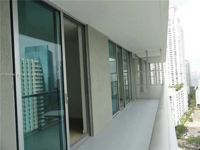 1111 SW 1 AV, #2318-N