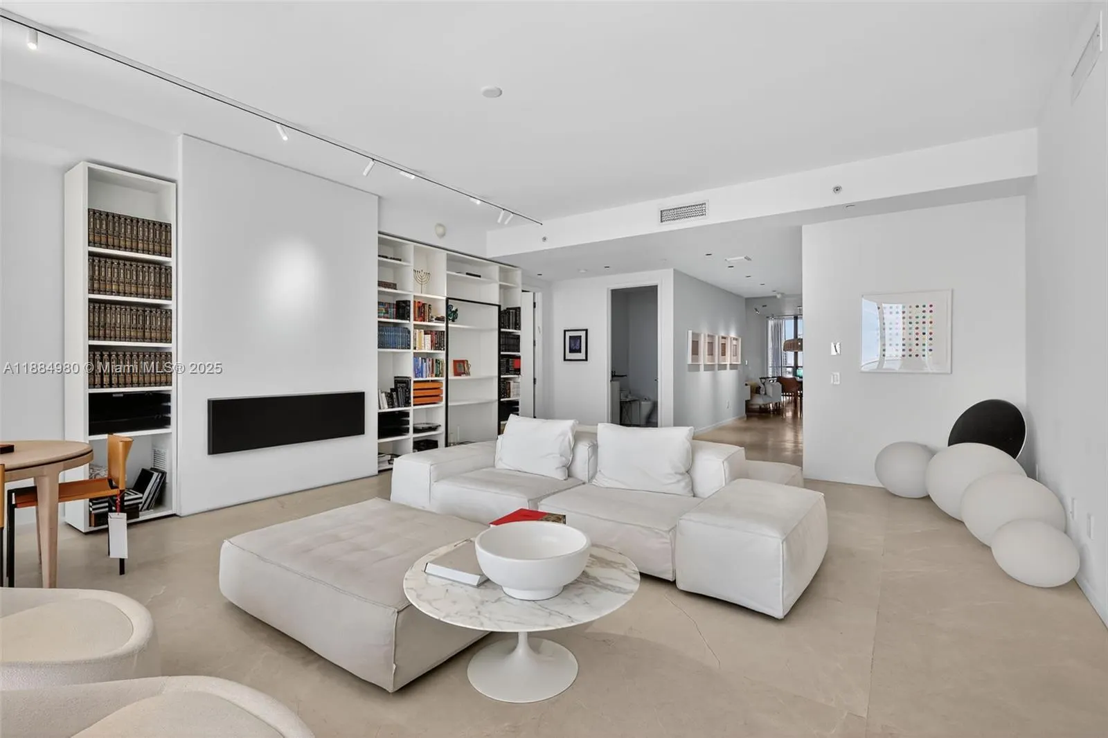 9705 Collins Ave, #802N