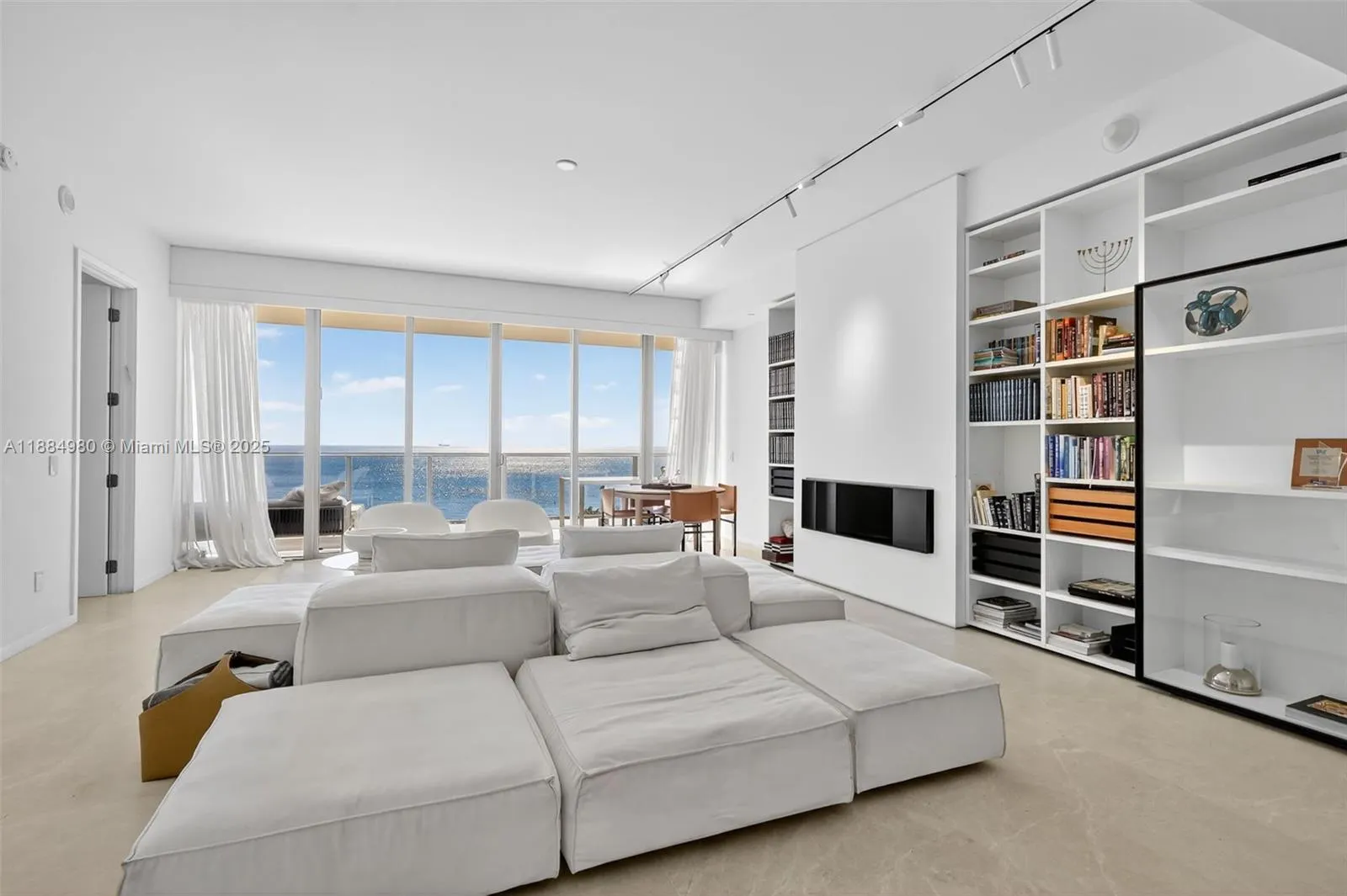 9705 Collins Ave, #802N