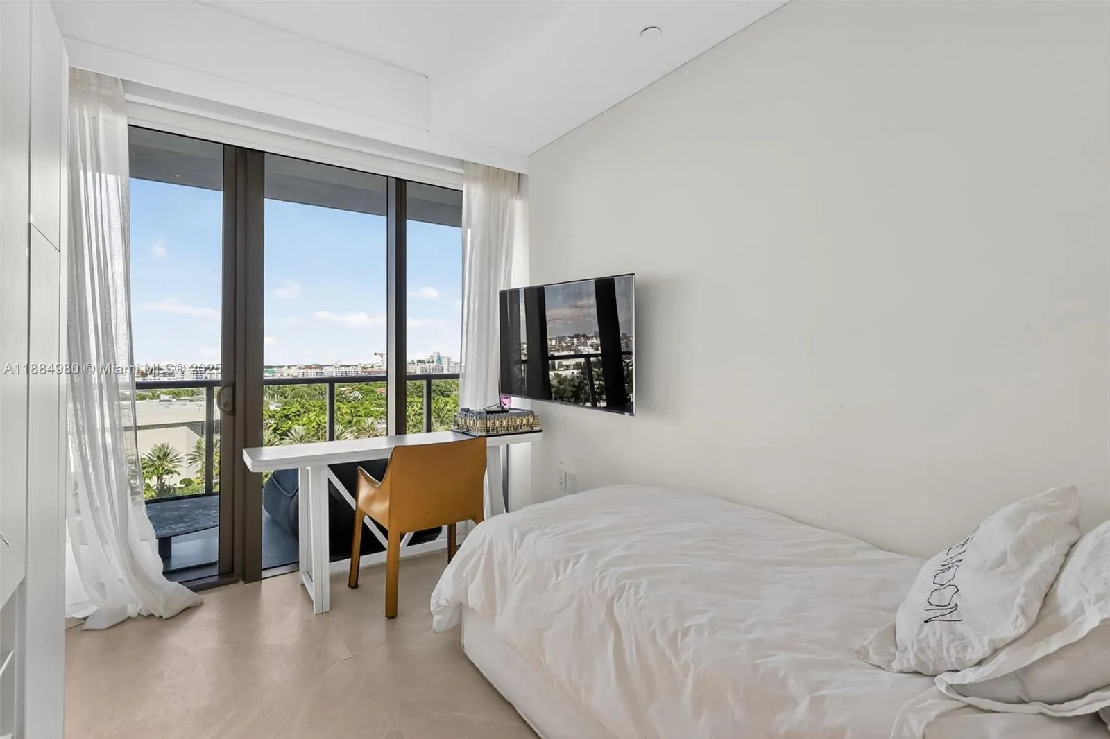 9705 Collins Ave, #802N