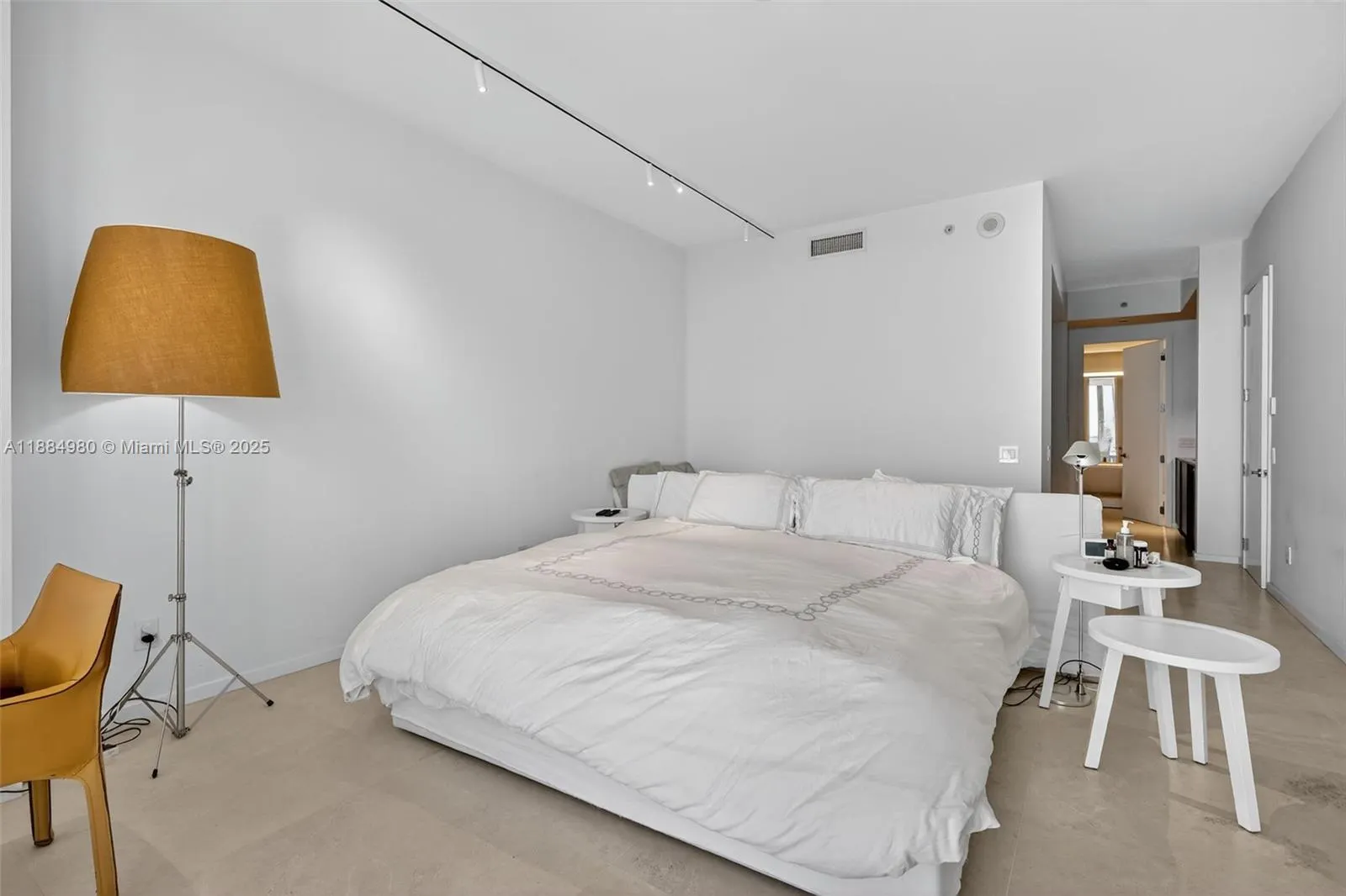 9705 Collins Ave, #802N