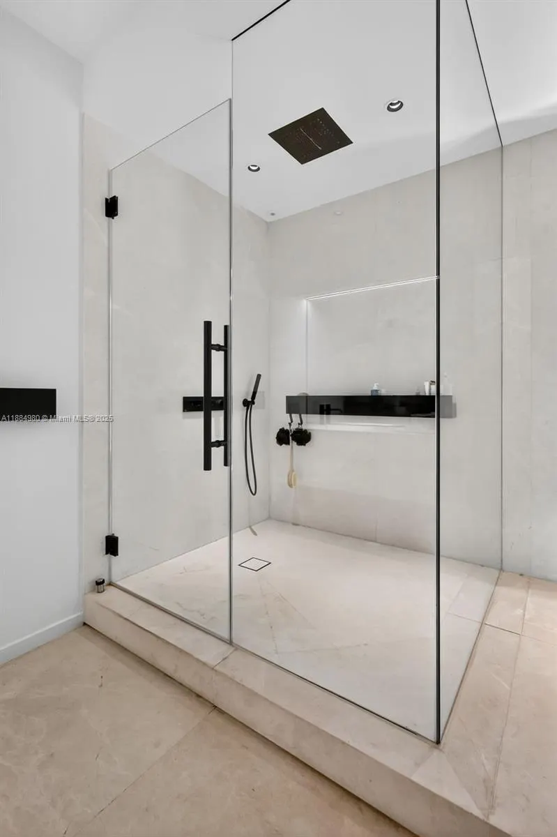 9705 Collins Ave, #802N
