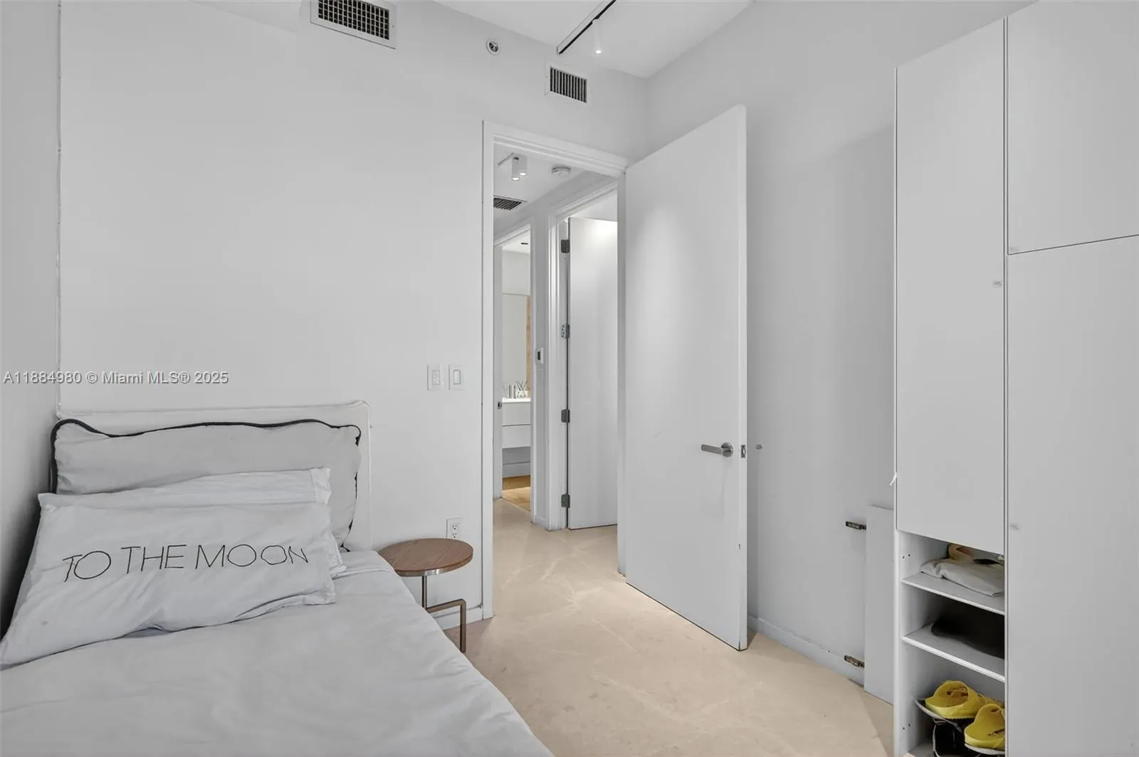 9705 Collins Ave, #802N