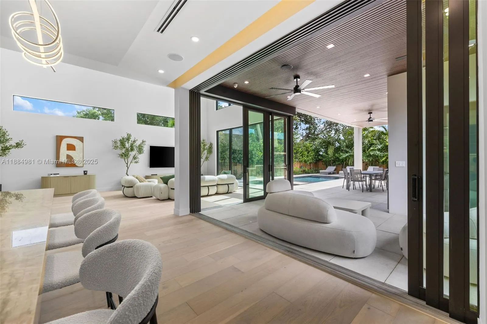 260 NW 49th St