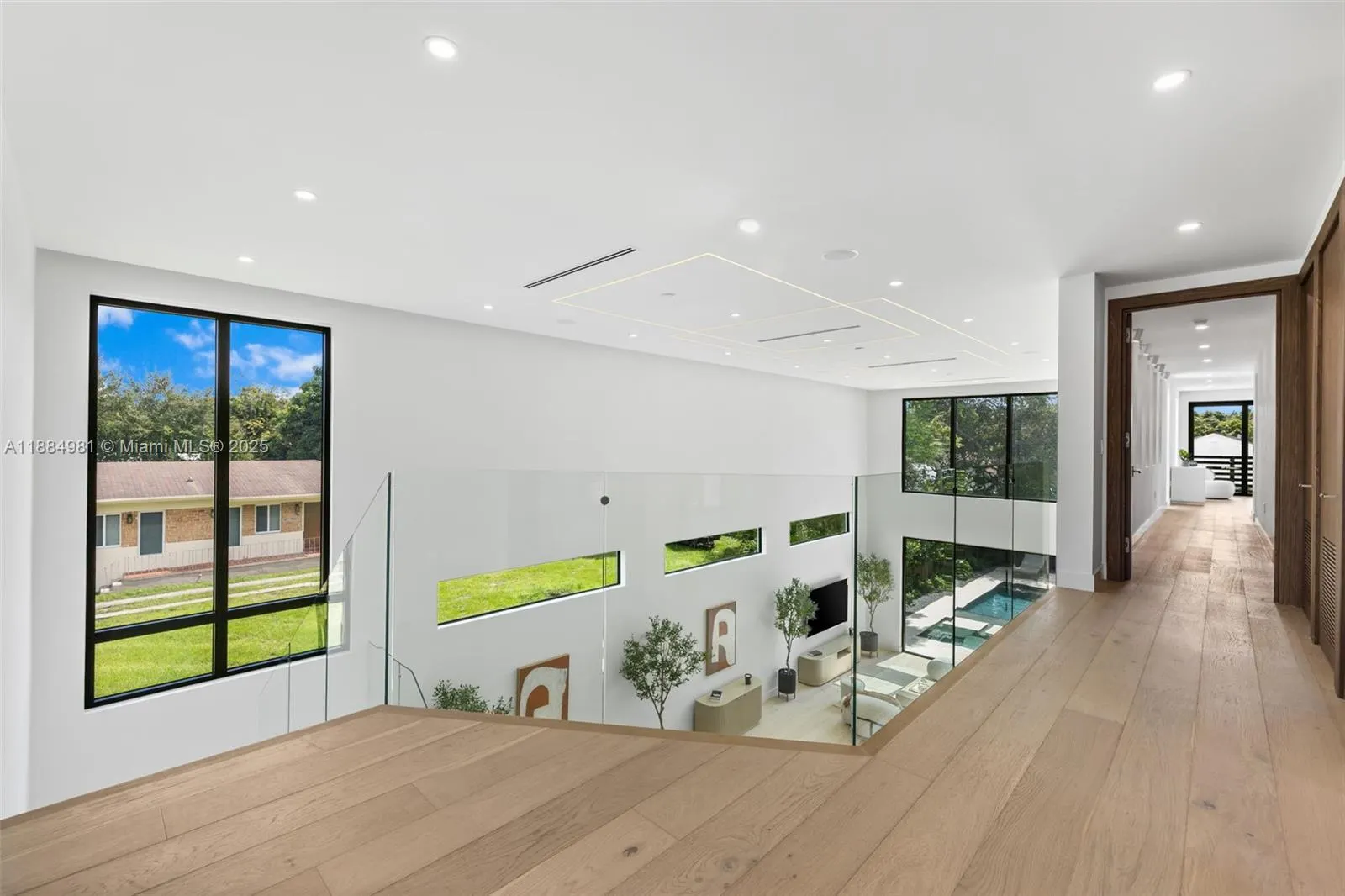 260 NW 49th St