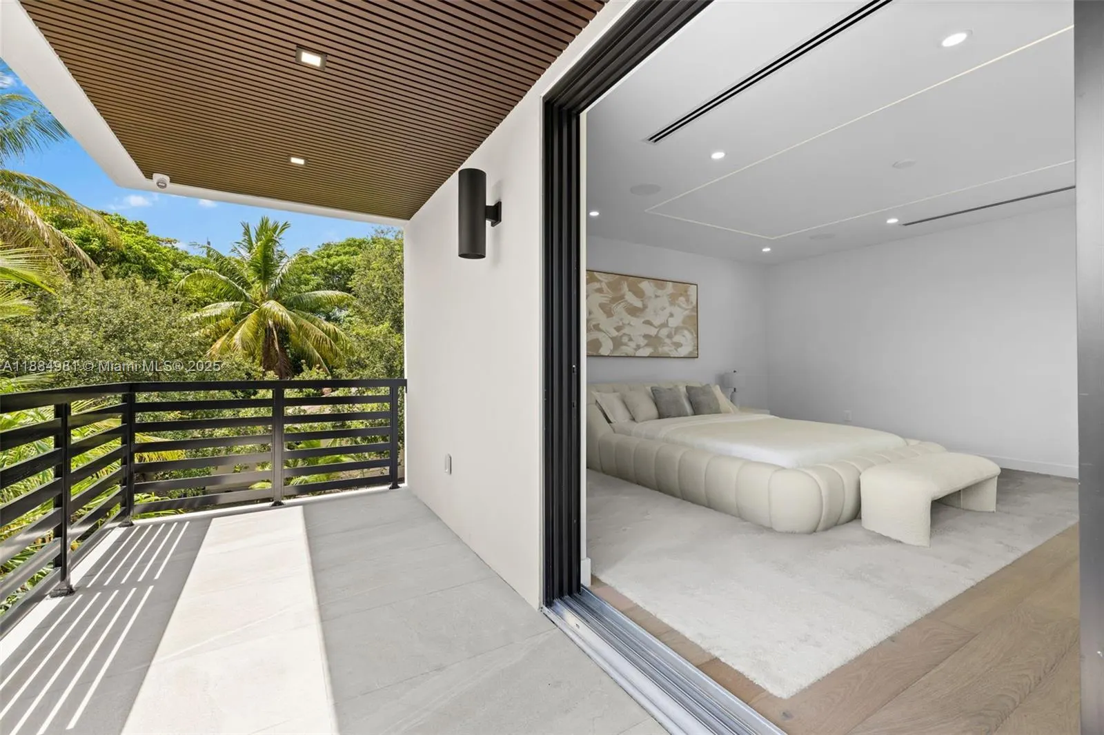260 NW 49th St