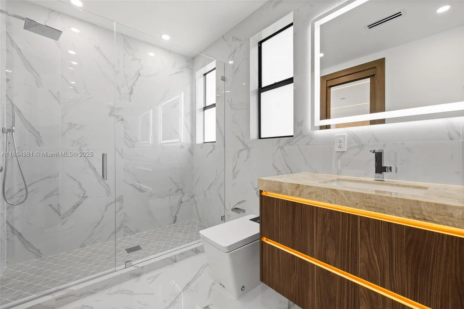 260 NW 49th St