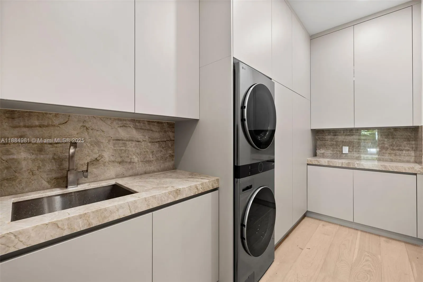 260 NW 49th St
