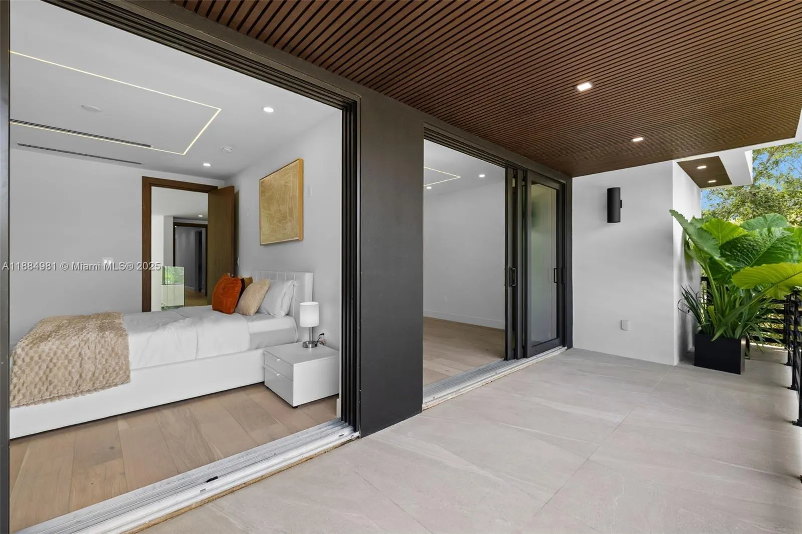 260 NW 49th St