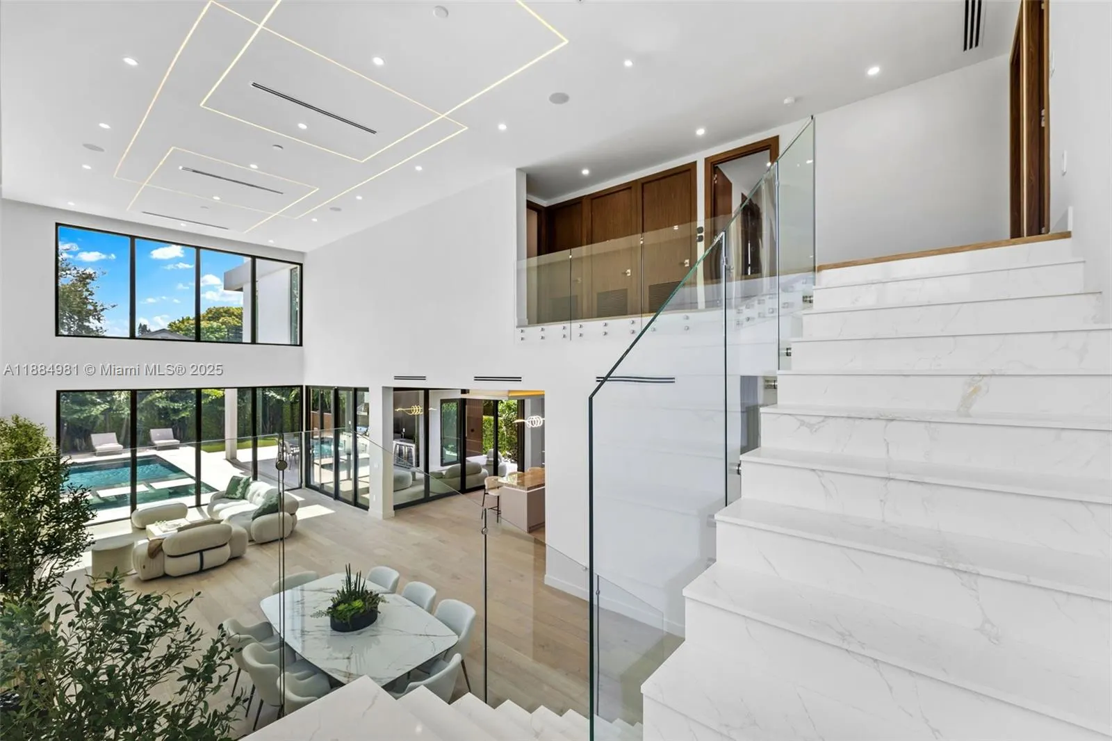 260 NW 49th St