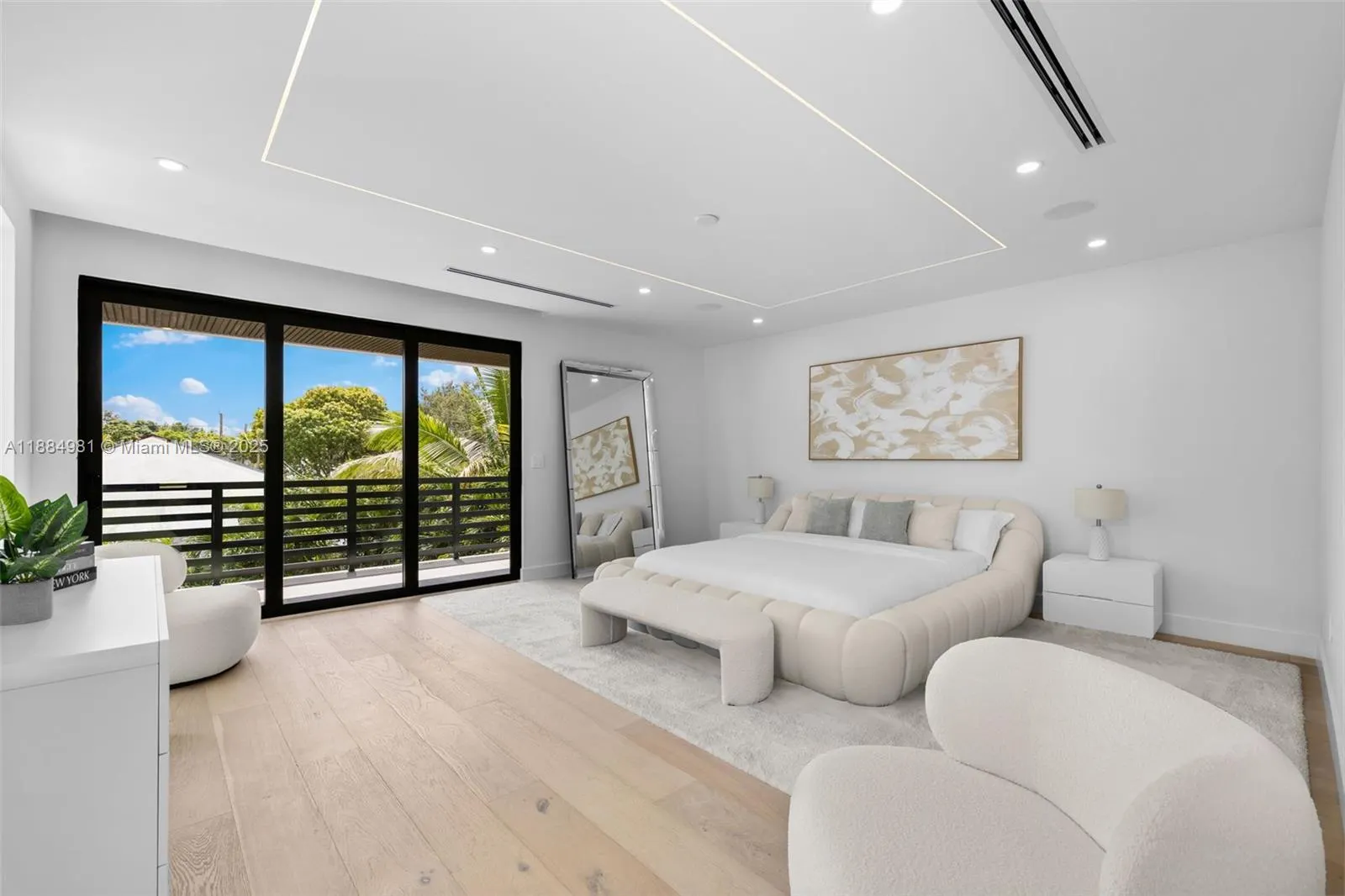 260 NW 49th St
