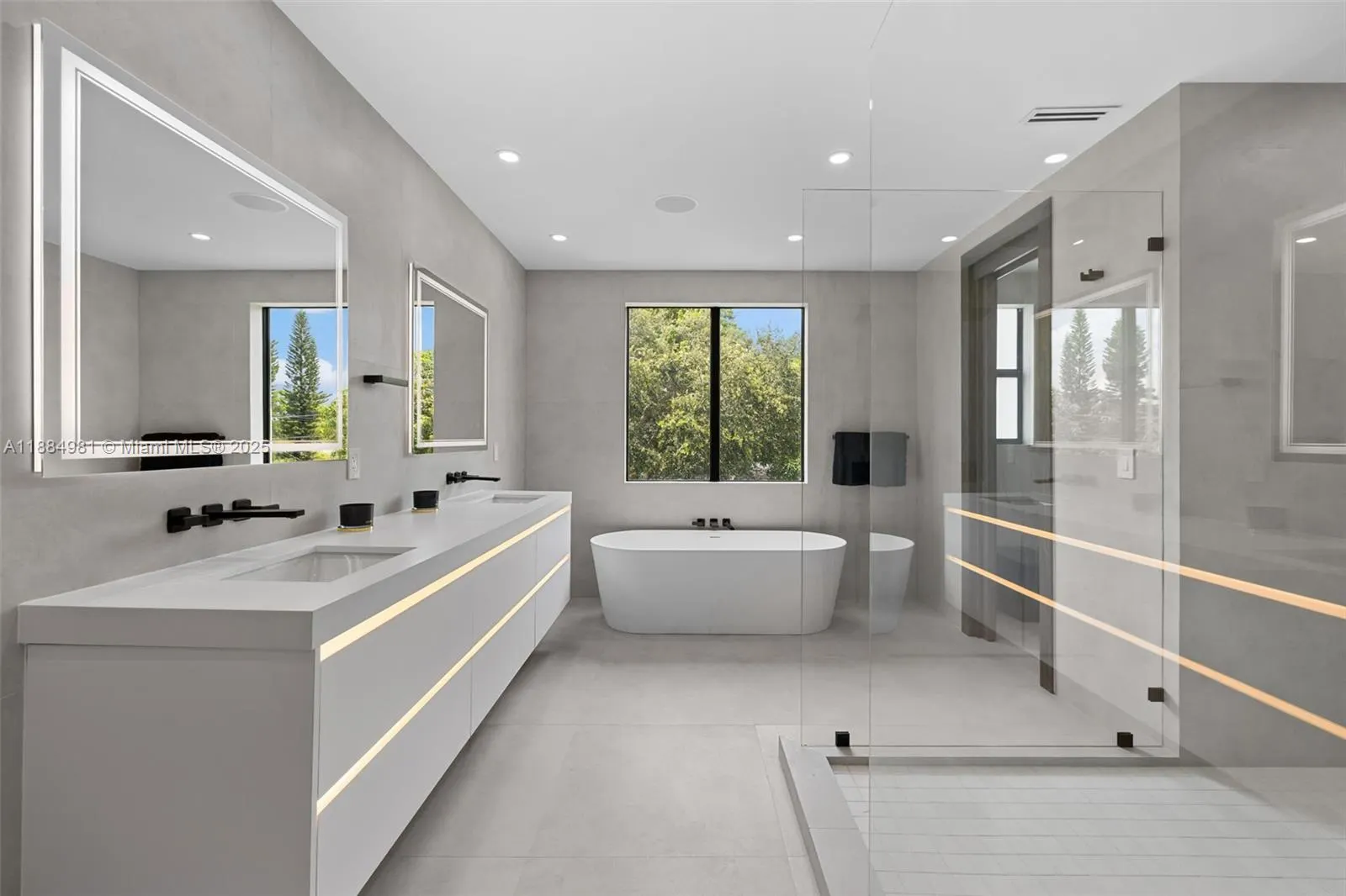 260 NW 49th St