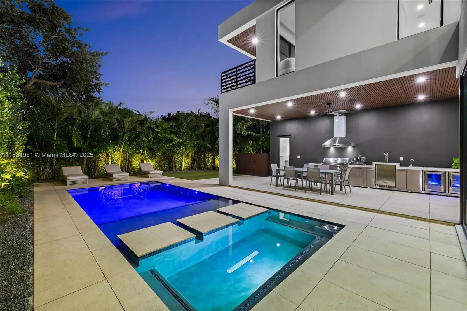 260 NW 49th St