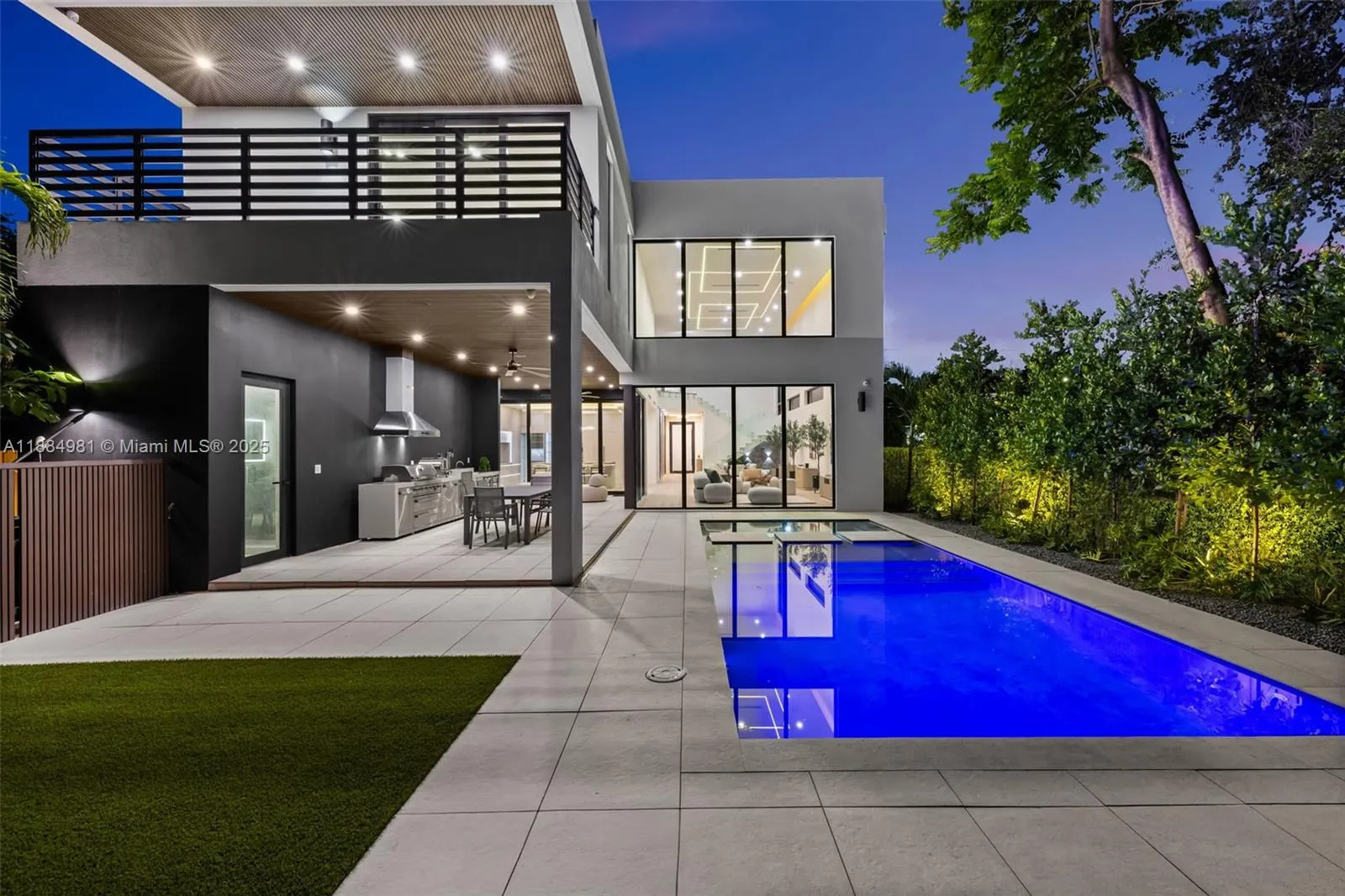 260 NW 49th St