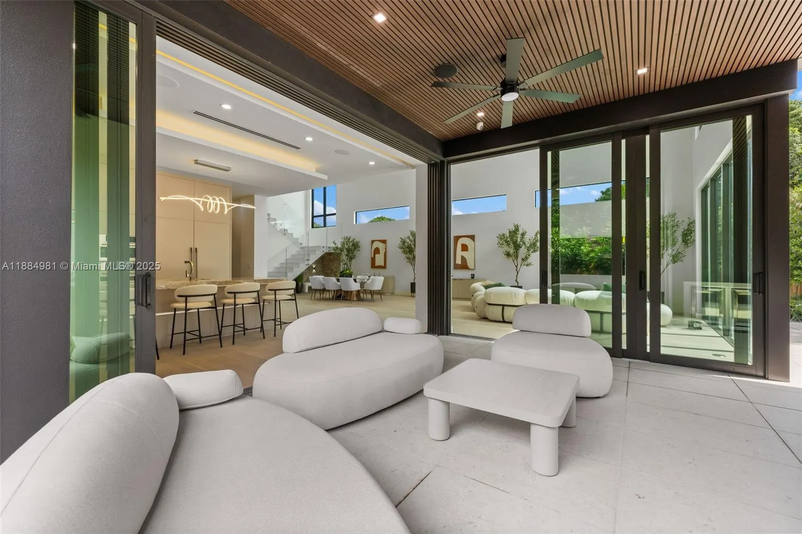 260 NW 49th St