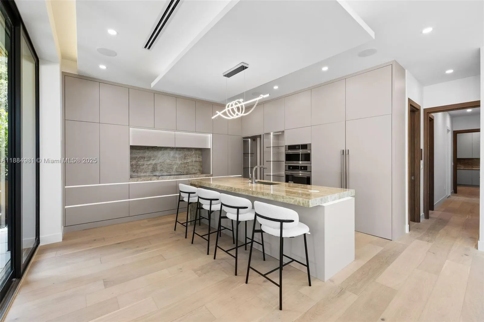 260 NW 49th St