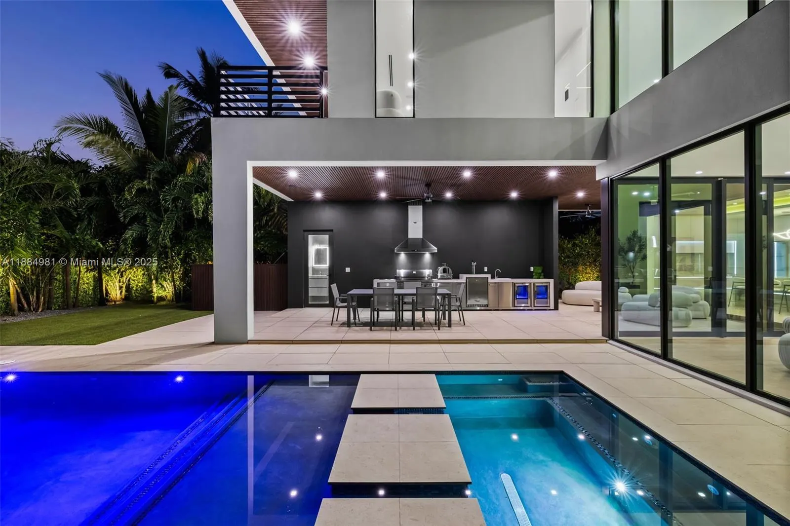 260 NW 49th St