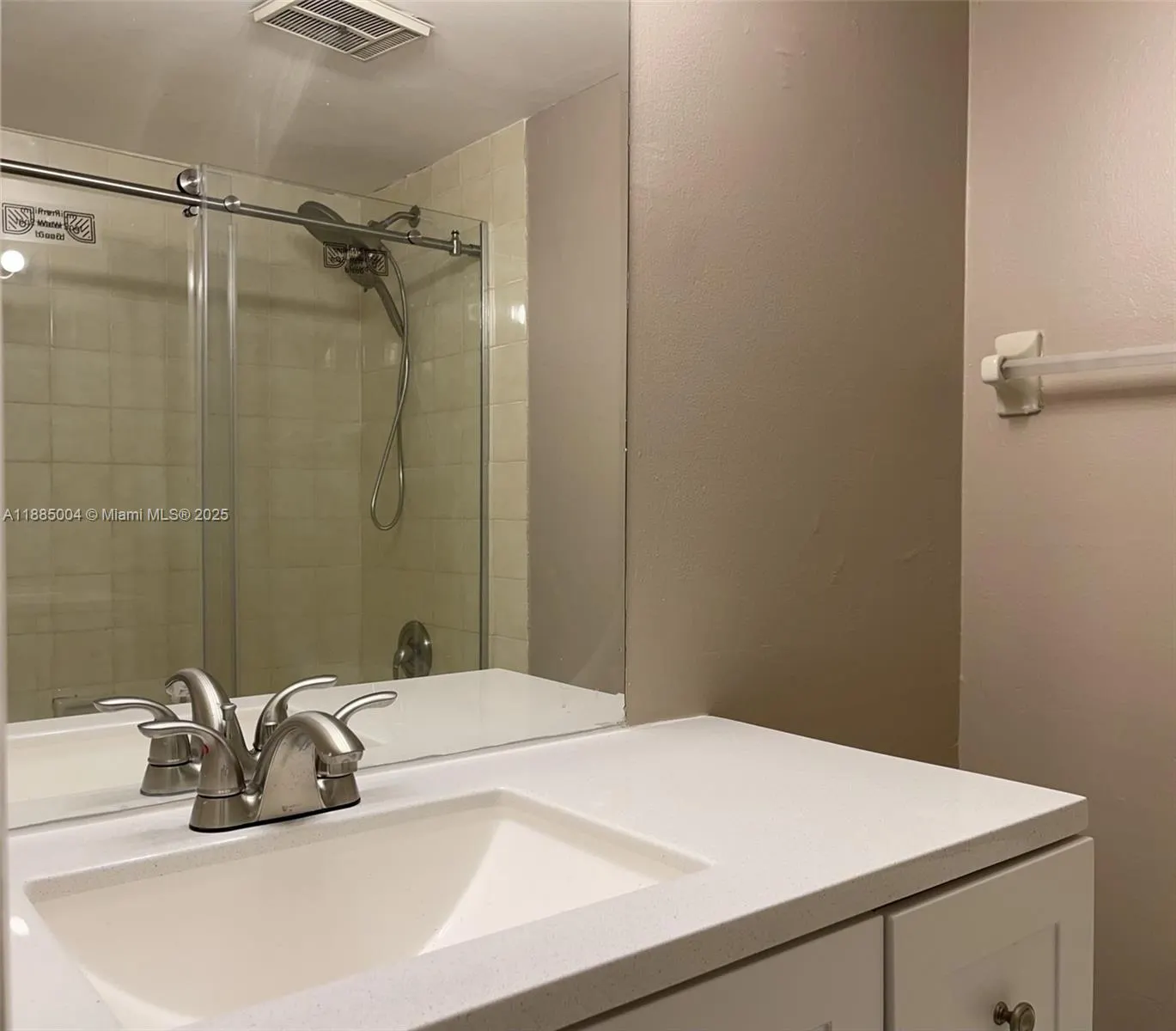 1250 LINCOLN RD, #306