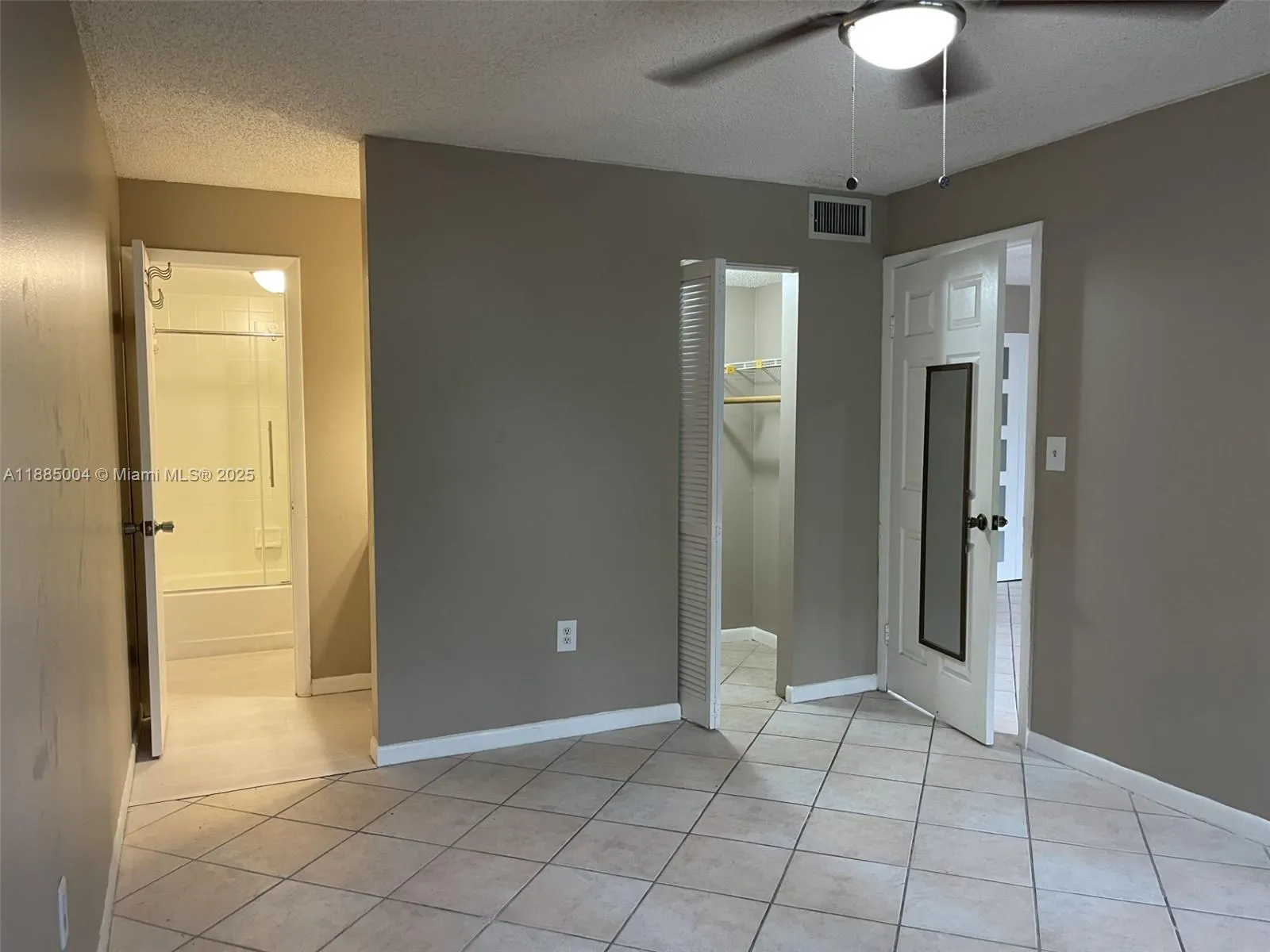 1250 LINCOLN RD, #306