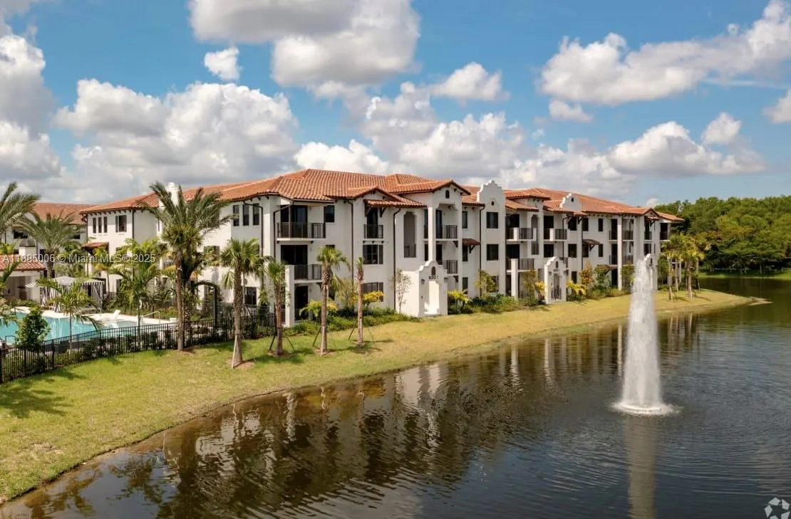 8894 NW 44 St, #6-114