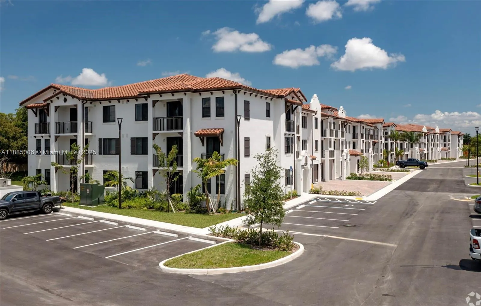 8894 NW 44 St, #6-114