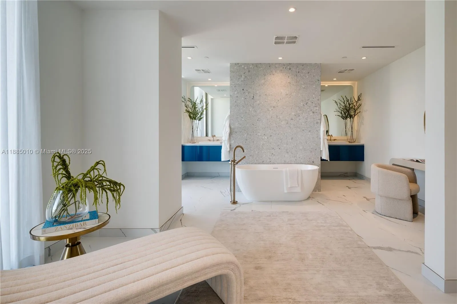 2655 S Bayshore Drive, #LPH