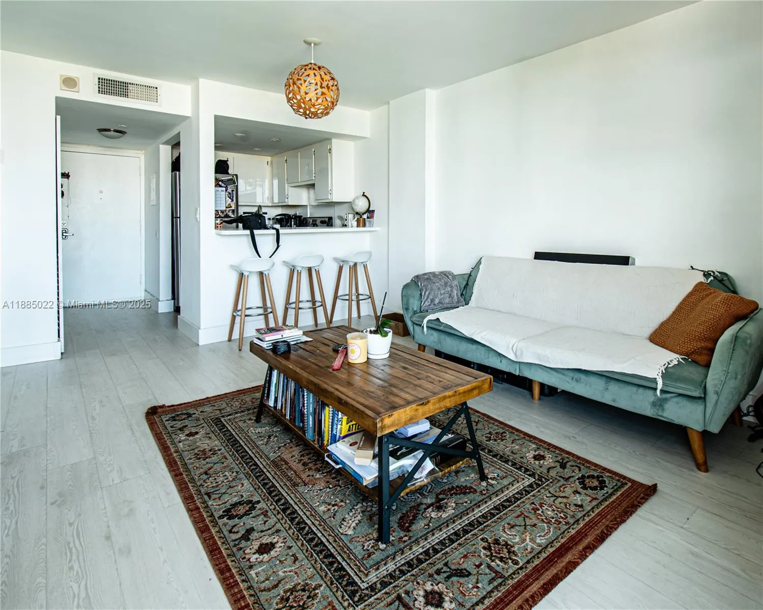 1035 West Ave, #602