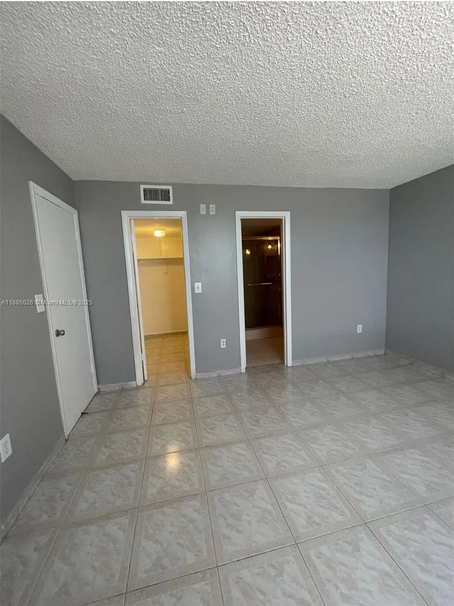 10000 NW 80th Ct, #2424