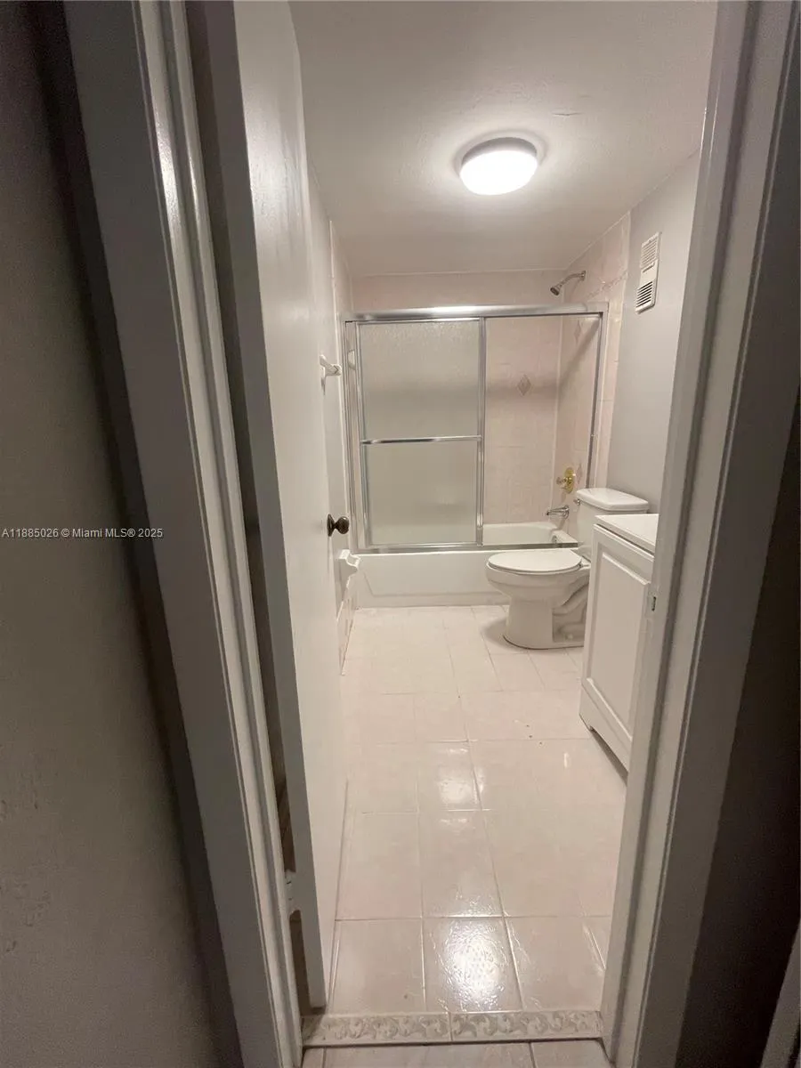 10000 NW 80th Ct, #2424