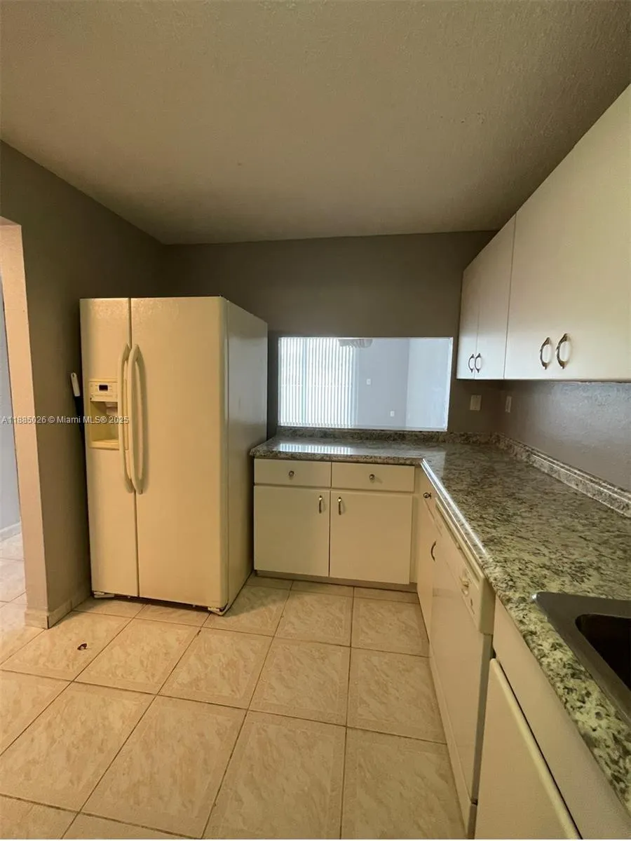 10000 NW 80th Ct, #2424