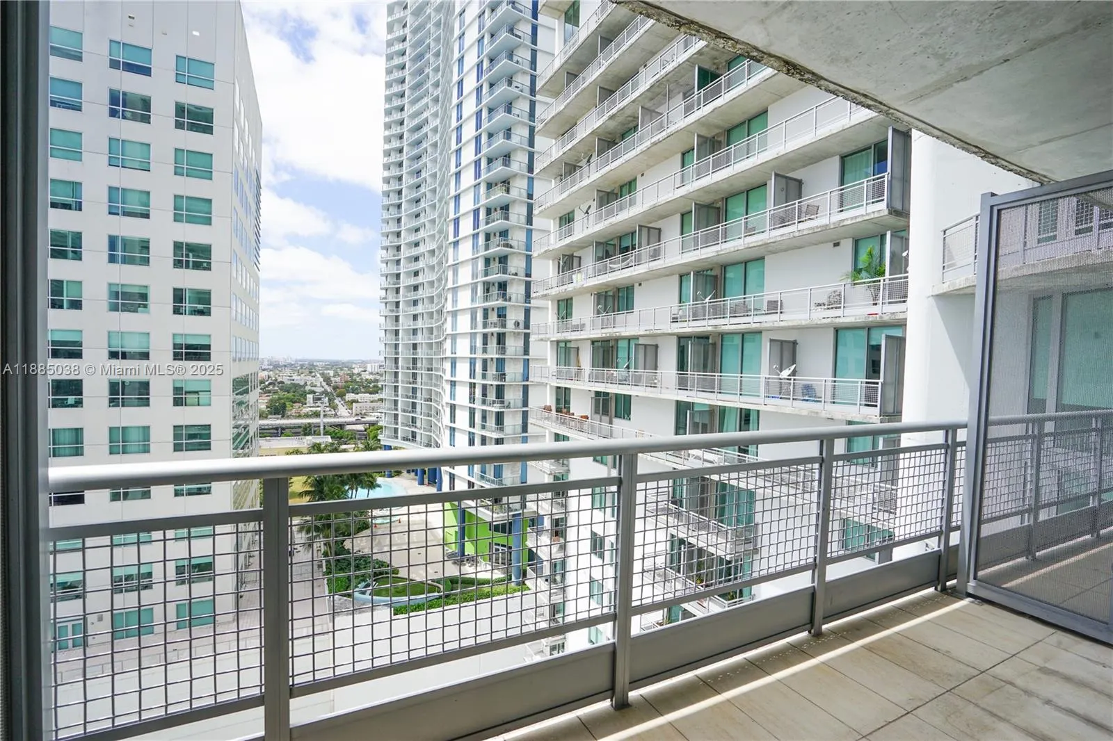 690 SW 1st Ct, #2112