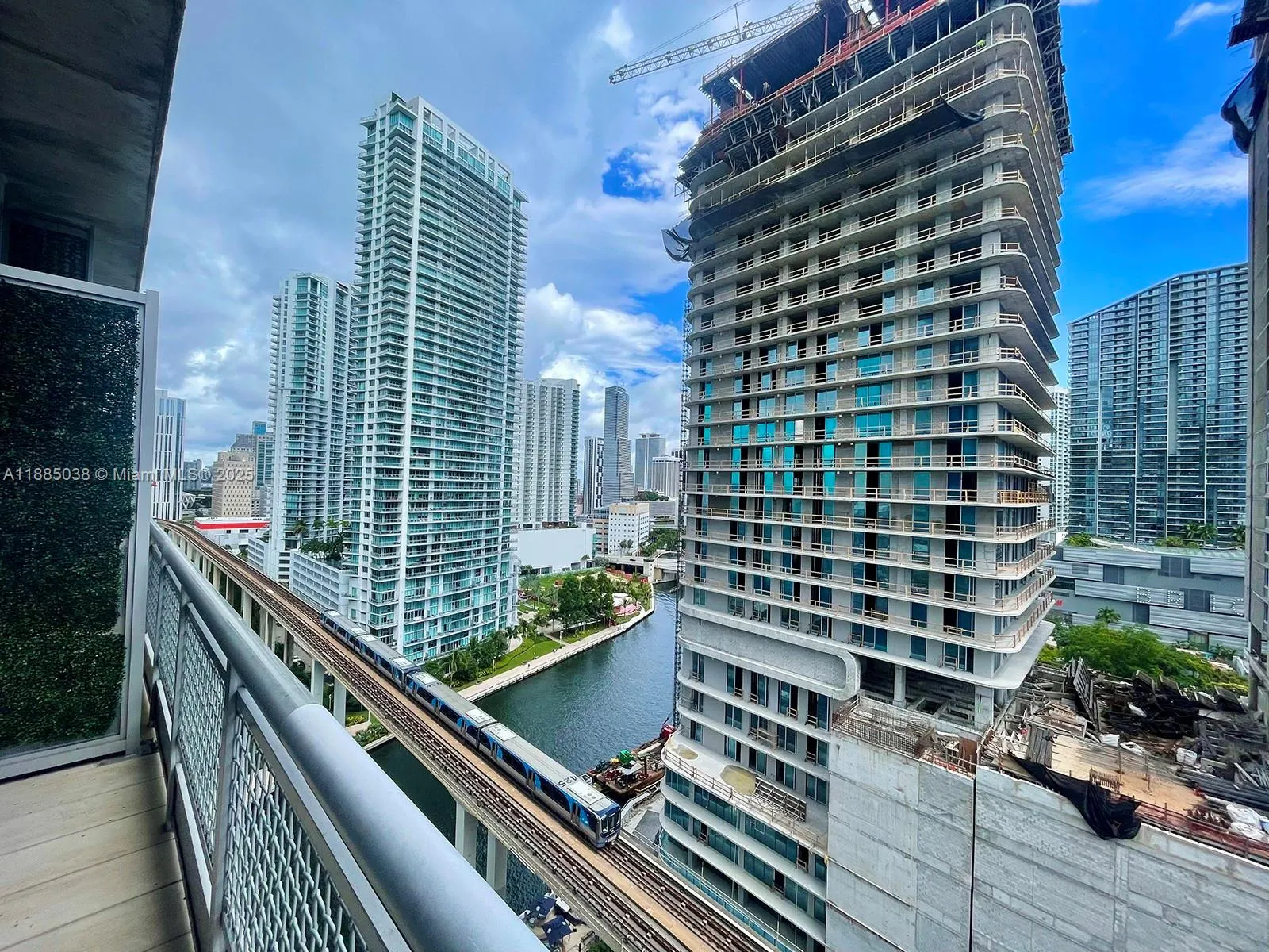 690 SW 1st Ct, #2112