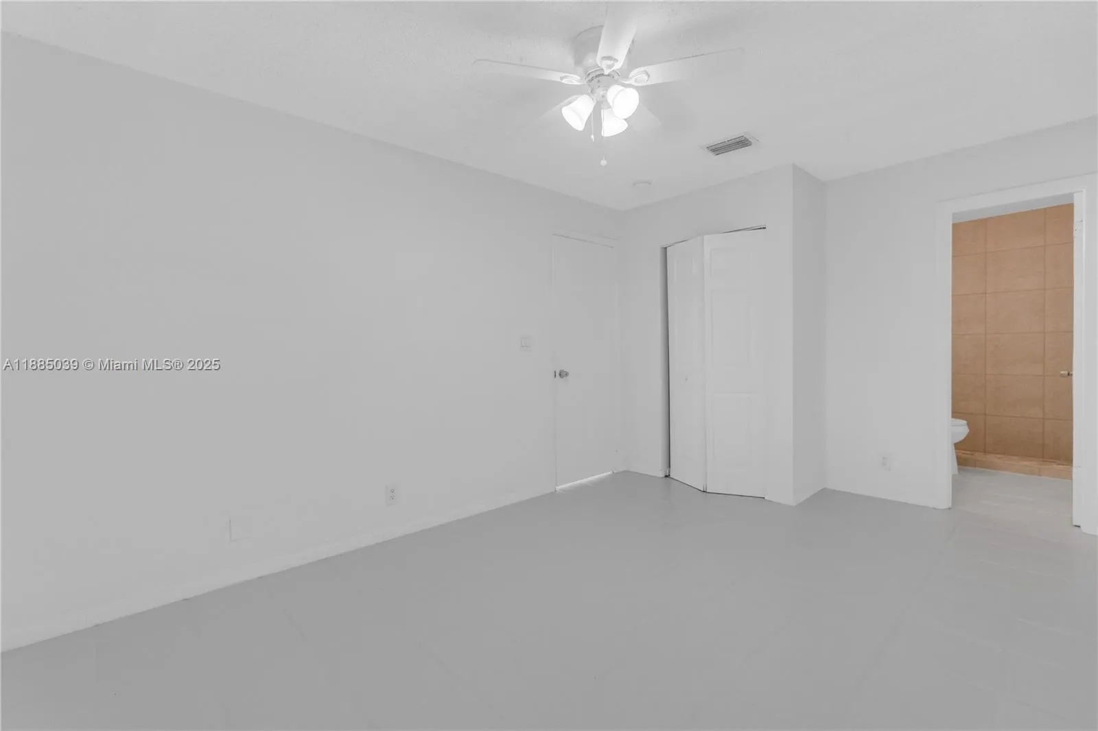 1428 NE 2nd Ave, #2