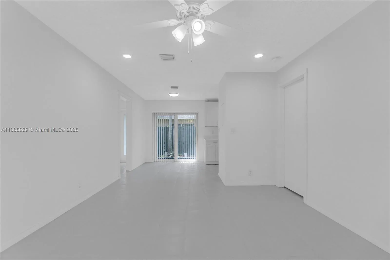 1428 NE 2nd Ave, #2