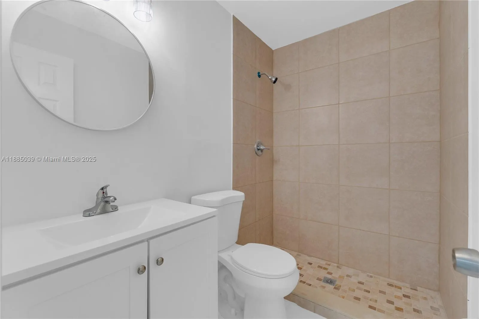1428 NE 2nd Ave, #2