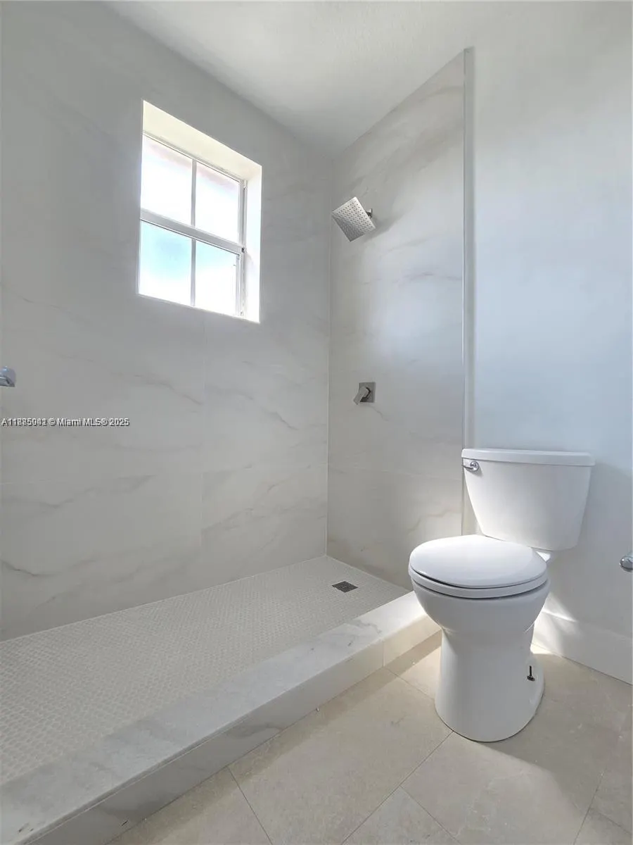 129 Riverwalk Cir, #129