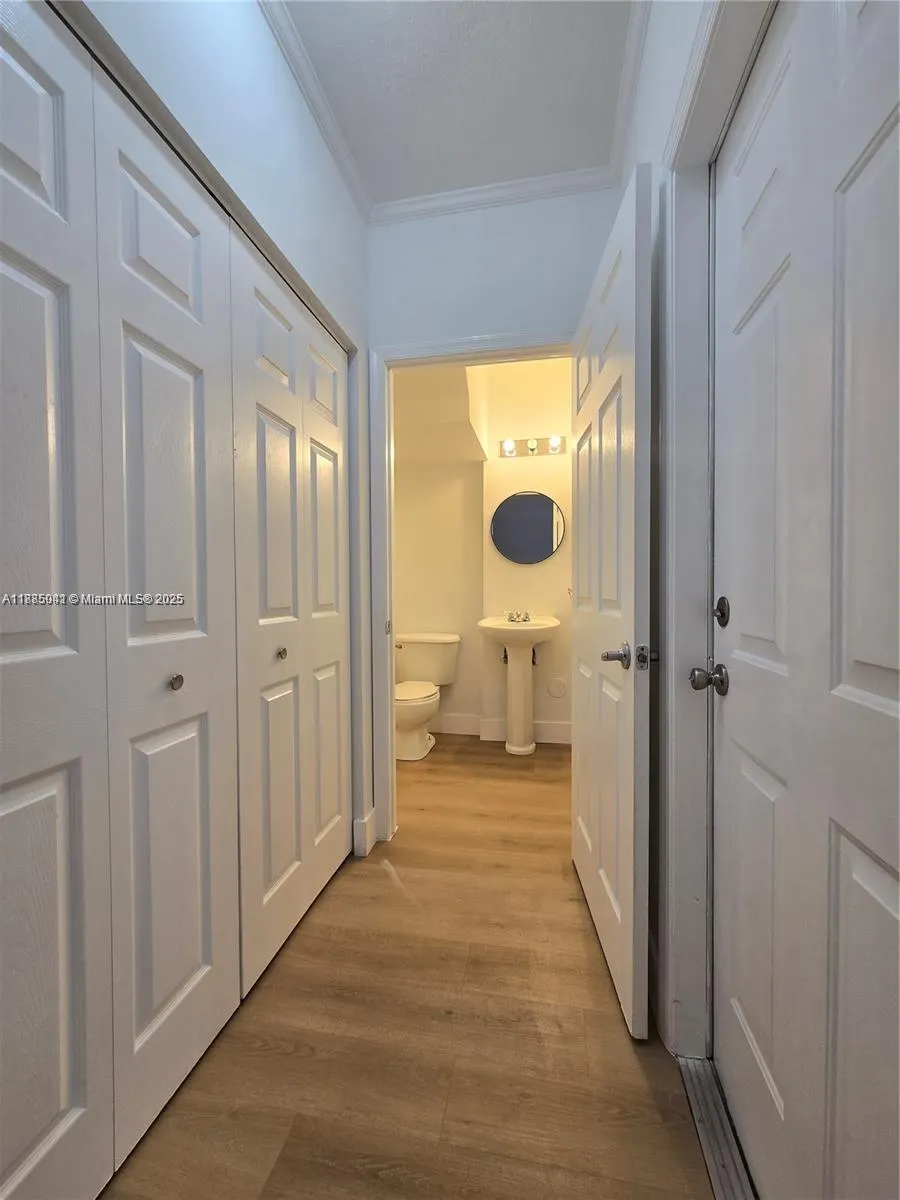 129 Riverwalk Cir, #129
