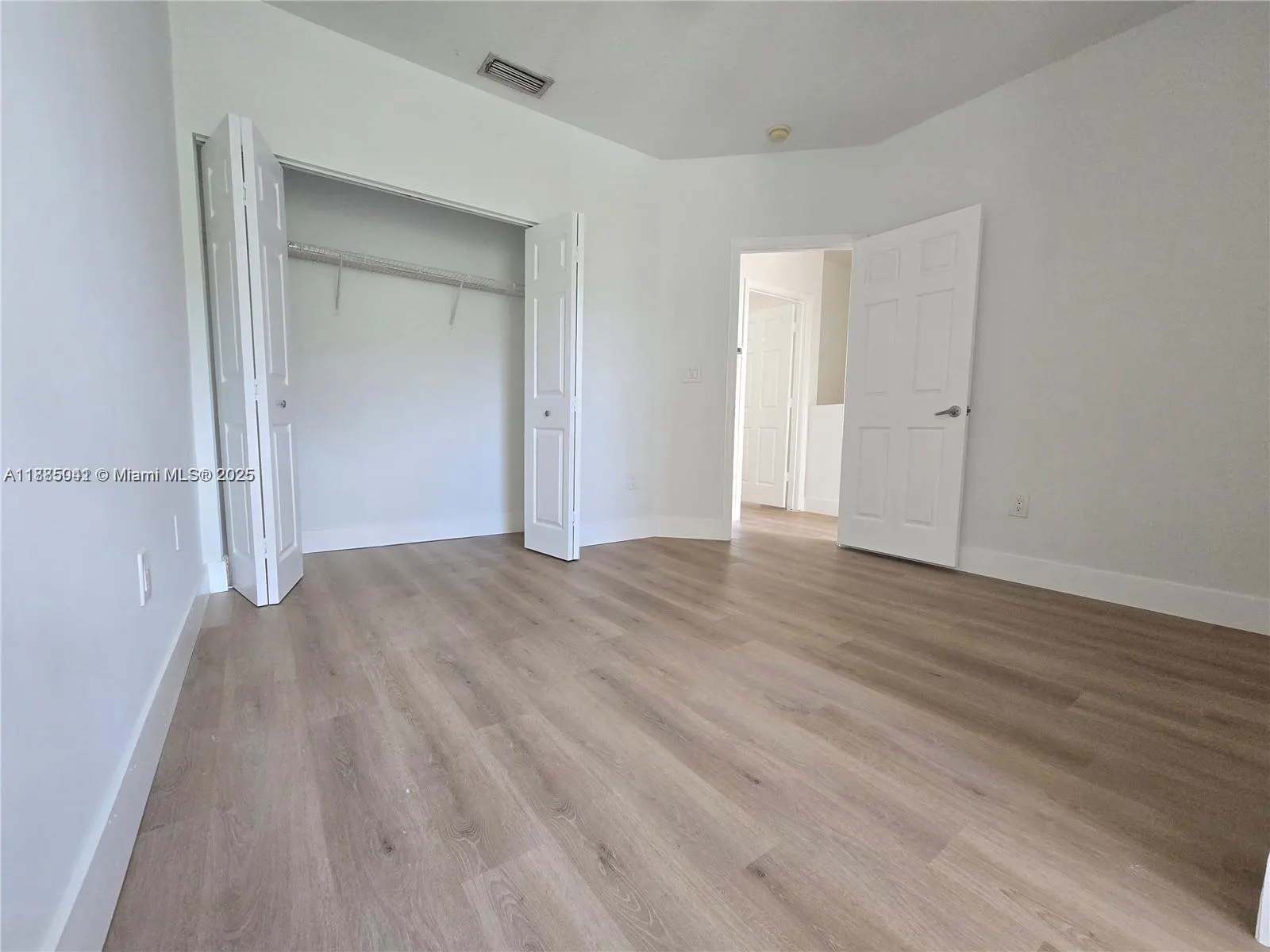 129 Riverwalk Cir, #129