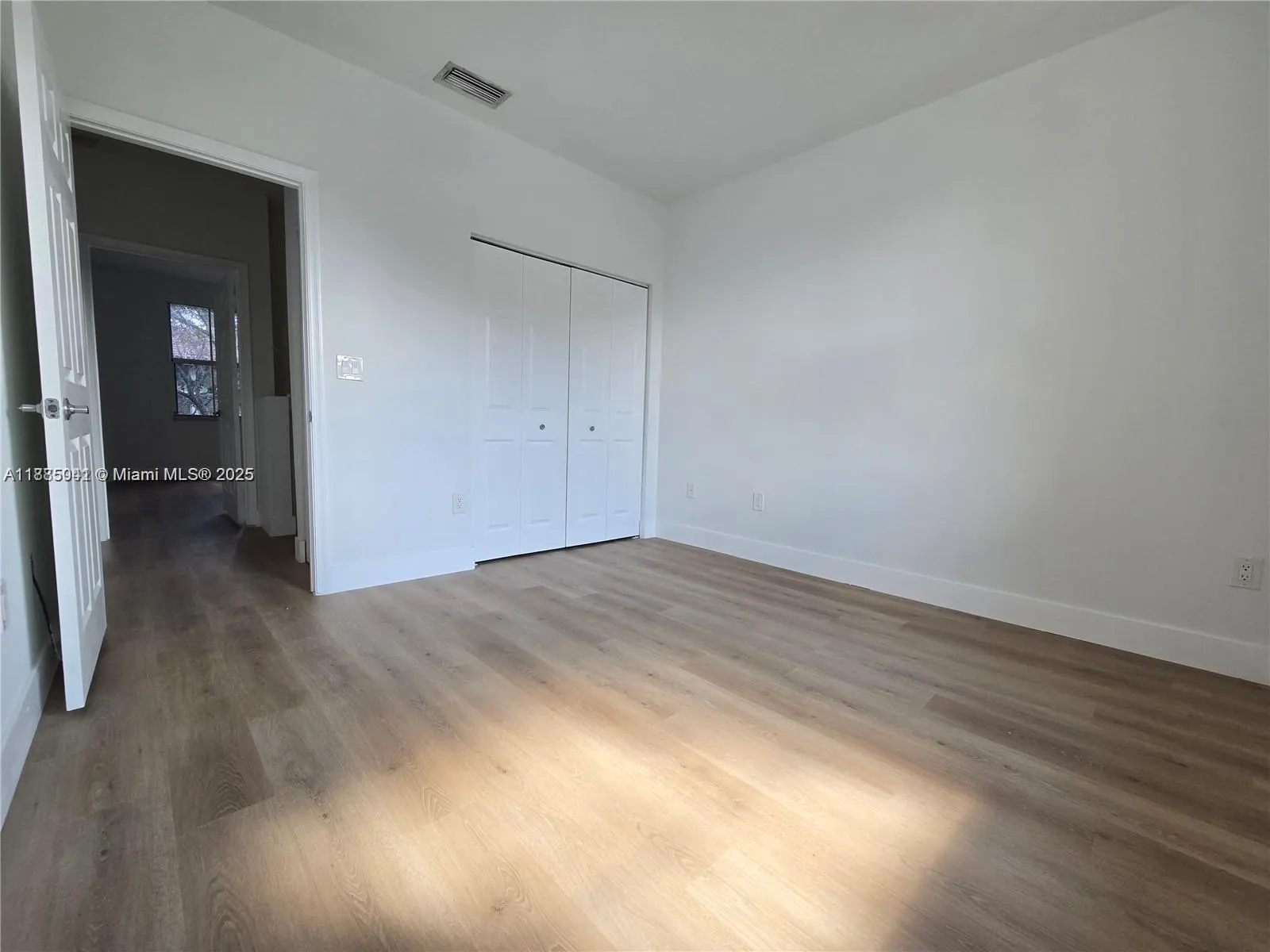129 Riverwalk Cir, #129