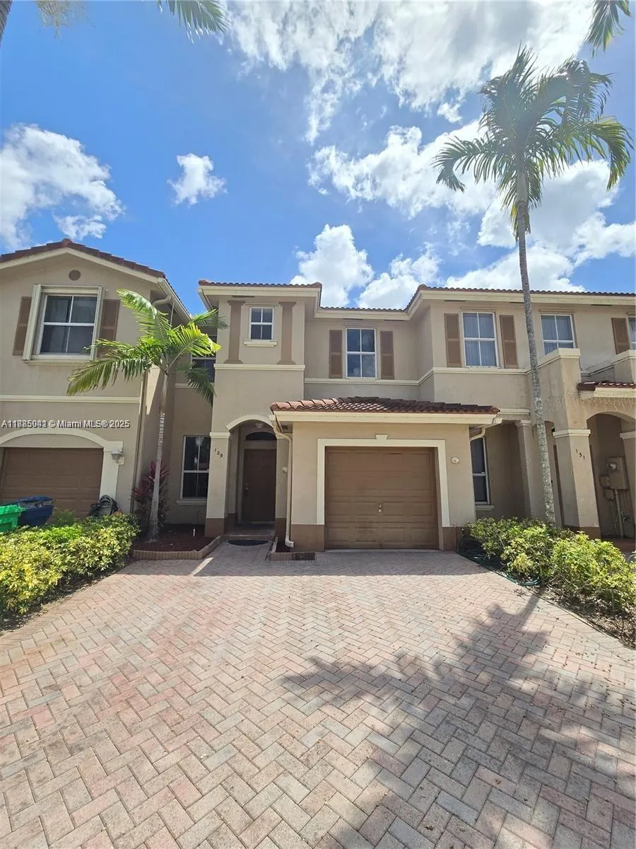 129 Riverwalk Cir, #129
