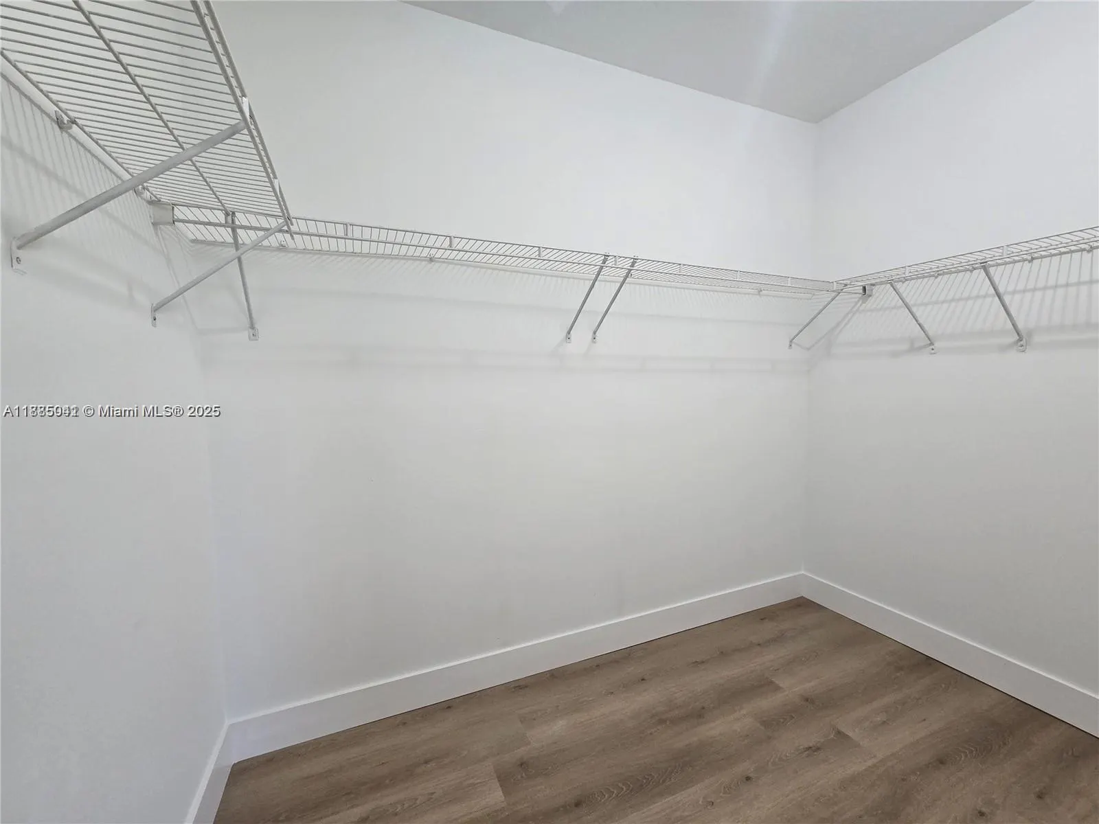 129 Riverwalk Cir, #129